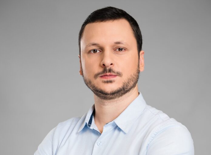 na zdjęciu znajduje się dr Michał Brouze, jeden z głównych autorów badania