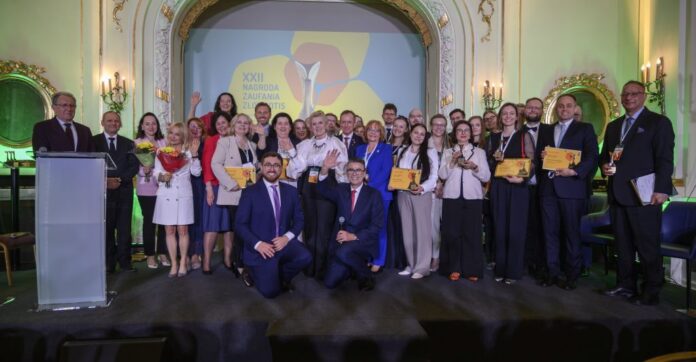 zdjęcie prezentuje XXII Galę Nagród Zaufania Złoty OTIS 2025