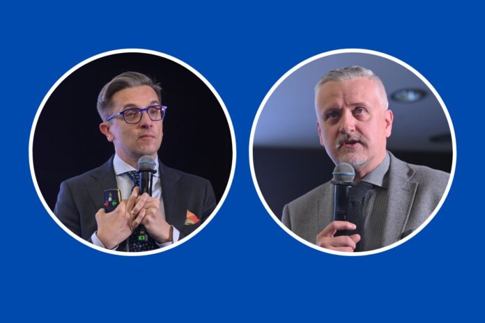 na zdjęciu znajdują się (od lewej): prof. Aleksander Prejbisz i dr hab. Maciej Niewiada