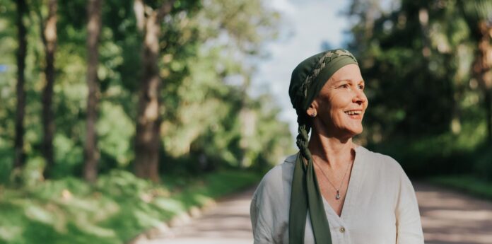 na zdjęciu znajduje się kobieta lecząca się onkologicznie