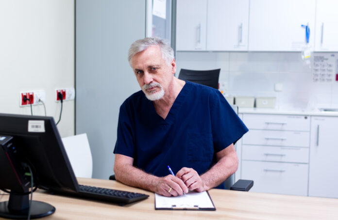 na zdjęciu znajduje się prof. Tadeusz Pieńkowski