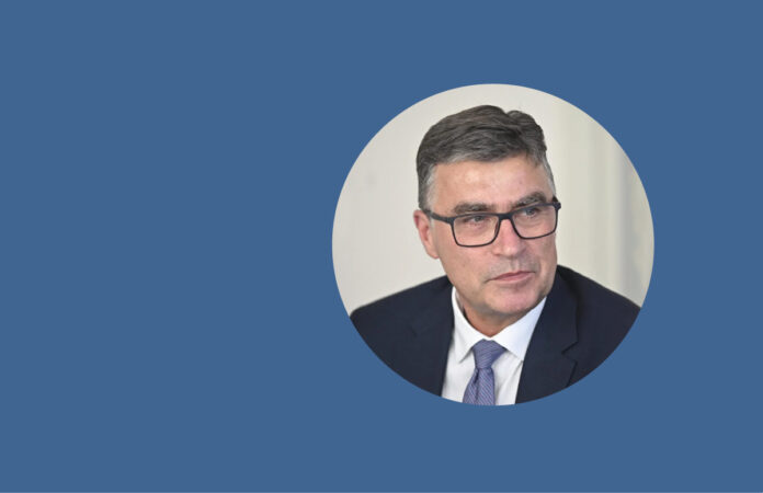 na zdjęciu znajduje się red. Paweł Kruś