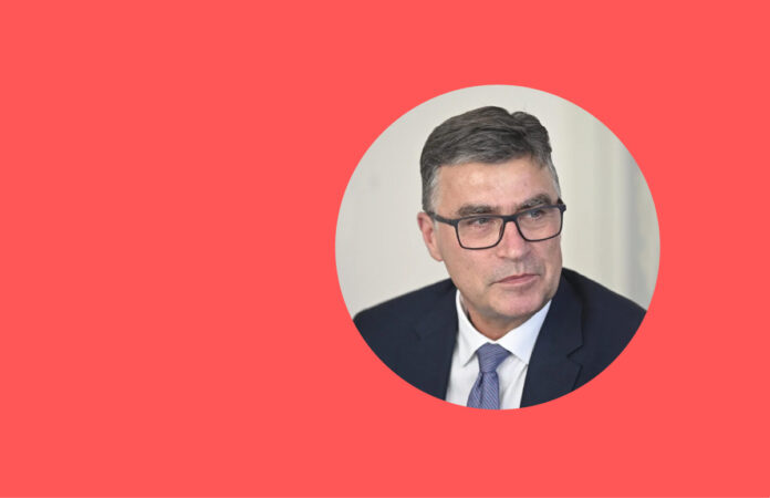 na zdjęciu znajduje się red. Paweł Kruś