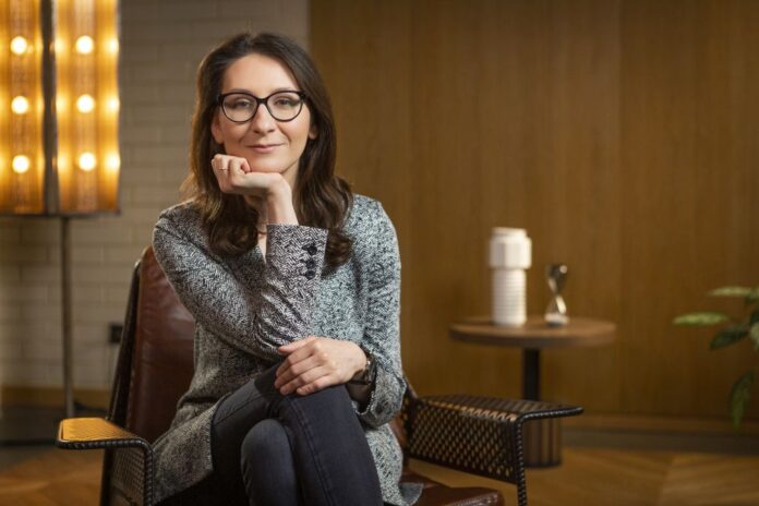 na zdjęciu znajduje się prof. Alicja Kalinowska