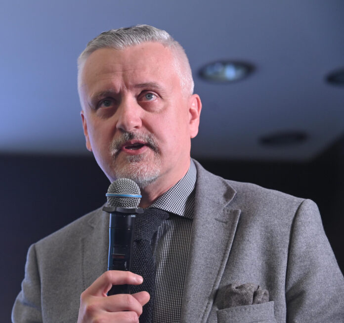 dr hab. Maciej Niewada