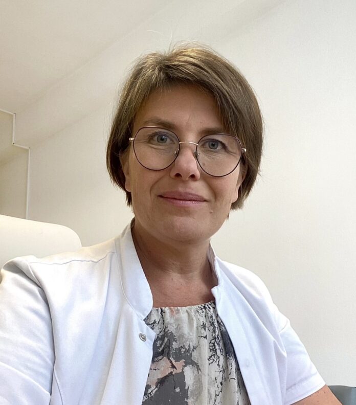 na zdjęciu znajduje się prof. Magdalena Kuźma-Kozakiewicz