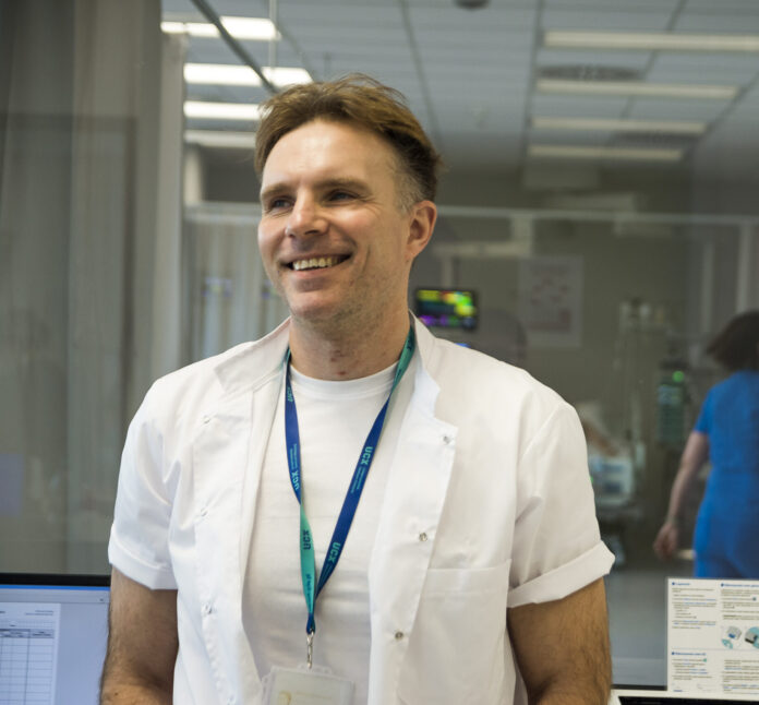 prof. dr hab. n. med. Bartosz Karaszewski